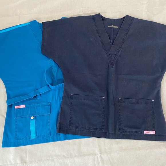 Women’s scrub tops - Picture 1 of 1